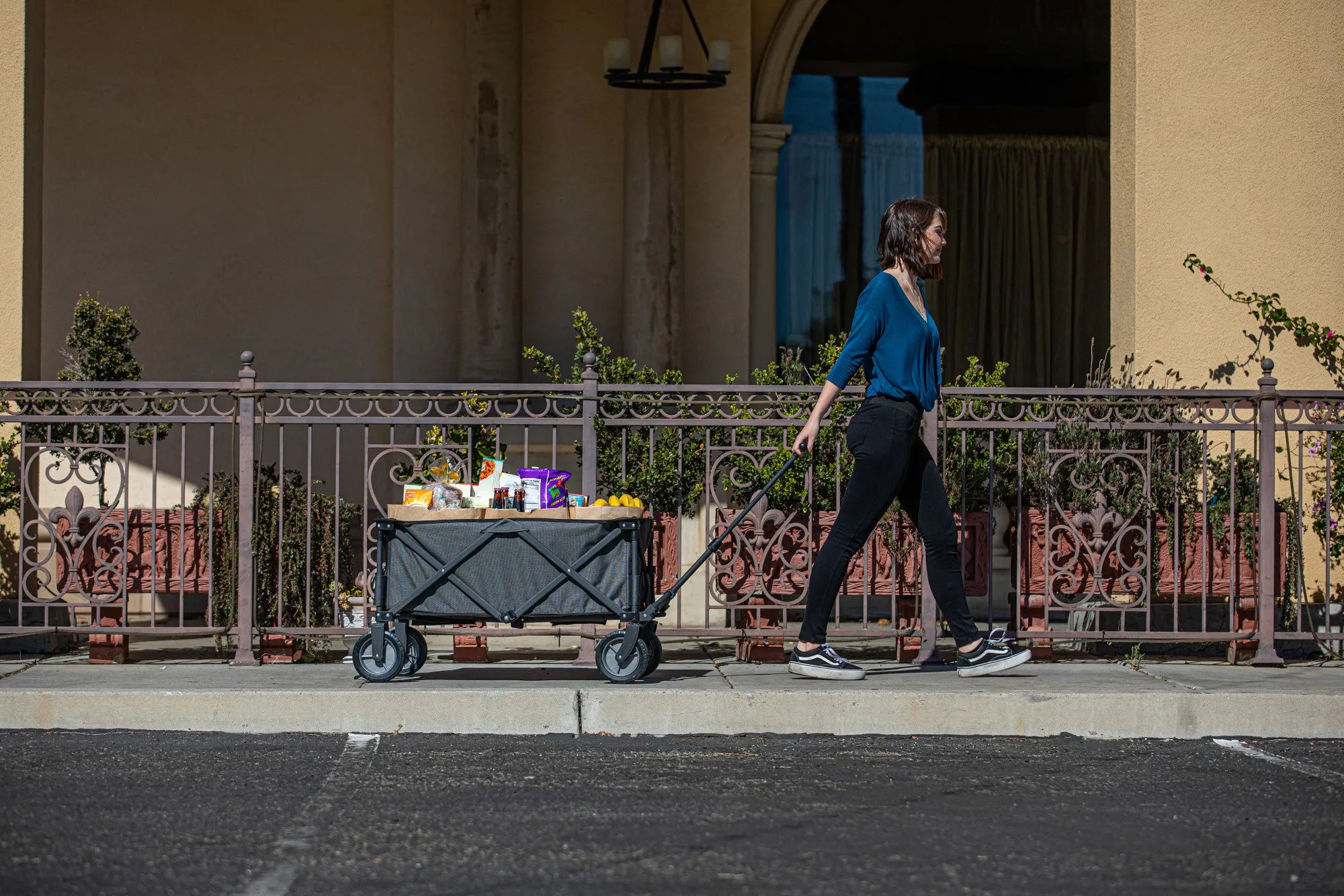 Arizona Diamondbacks - Adventure Wagon Portable Utility Wagon