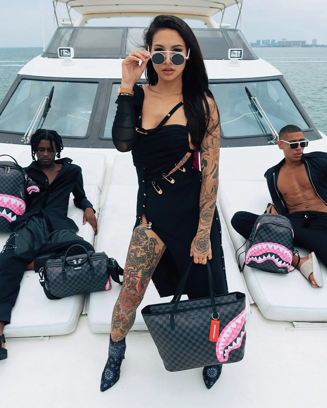 Sprayground Bag SHARKS IN CANDY TOTE Black